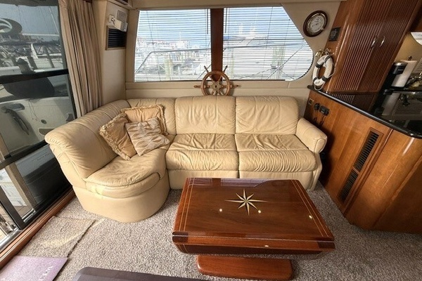 2005 Carver 46