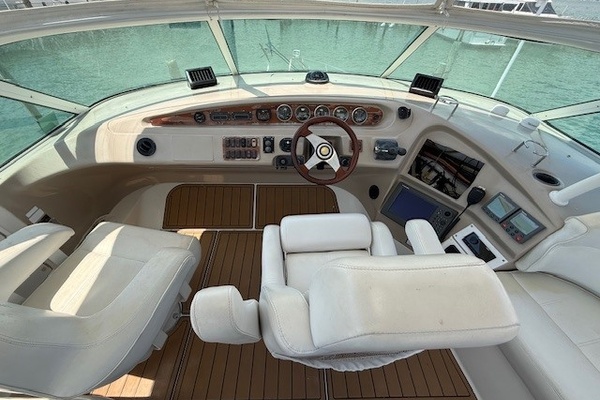 Clear 2 Close 46ft Carver Yacht For Sale