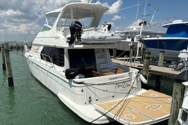 2005 Carver 46