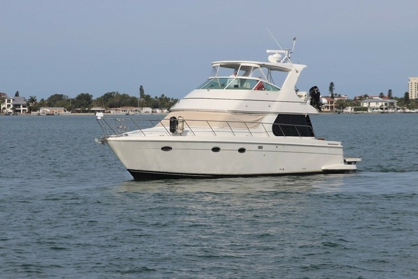 2005 Carver 46