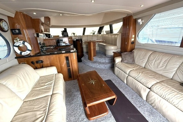 2005 Carver 46