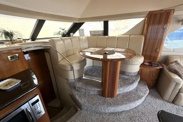 Clear 2 Close 46ft Carver Yacht For Sale