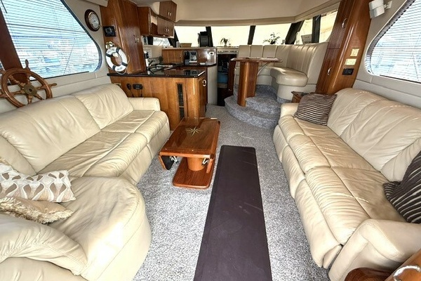 Clear 2 Close 46ft Carver Yacht For Sale