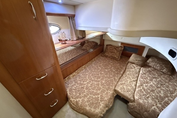 Clear 2 Close 46ft Carver Yacht For Sale