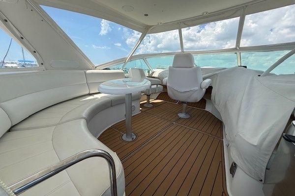 2005 Carver 46