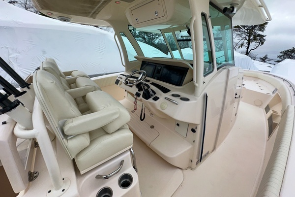 2011 Grady-White 36