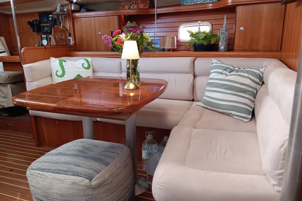Nancy Marie 45ft Hunter Yacht For Sale