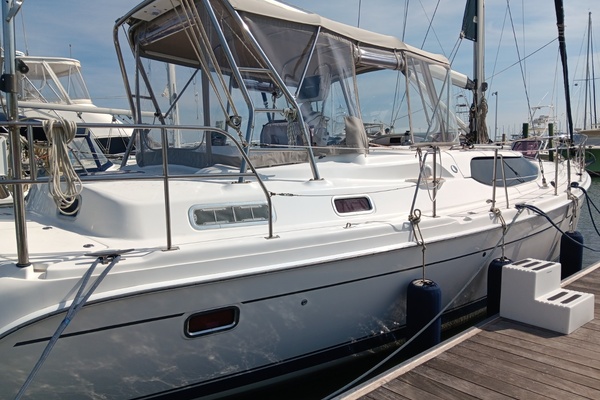 Nancy Marie 45ft Hunter Yacht For Sale