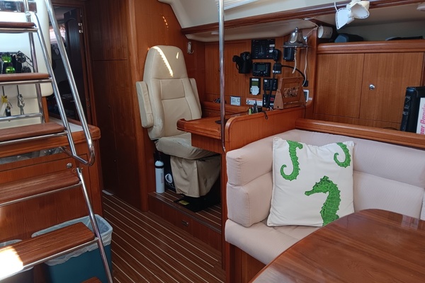 Nancy Marie 45ft Hunter Yacht For Sale