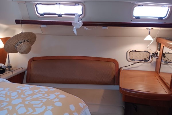 Nancy Marie 45ft Hunter Yacht For Sale
