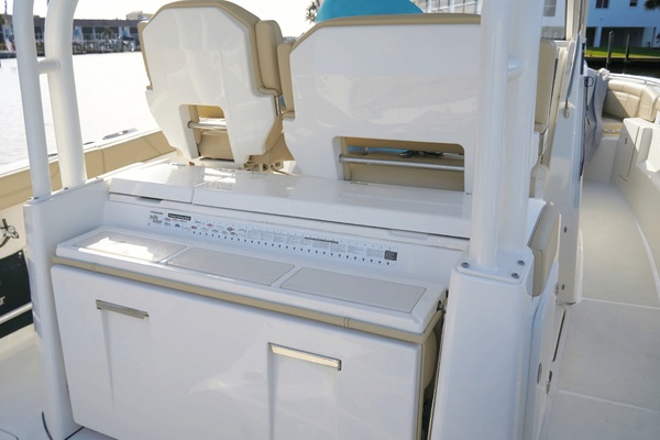 34ft Pursuit Yacht For Sale