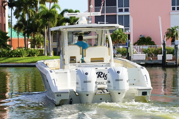 34ft Pursuit Yacht For Sale