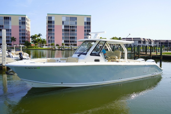 34ft Pursuit Yacht For Sale
