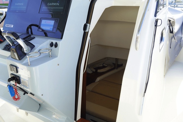 34ft Pursuit Yacht For Sale