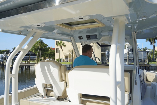 34ft Pursuit Yacht For Sale