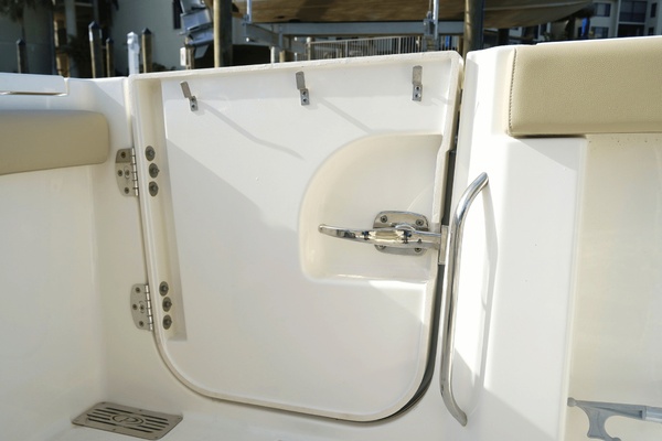 34ft Pursuit Yacht For Sale