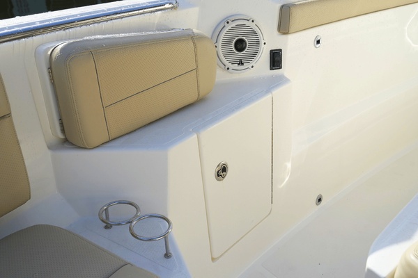 34ft Pursuit Yacht For Sale