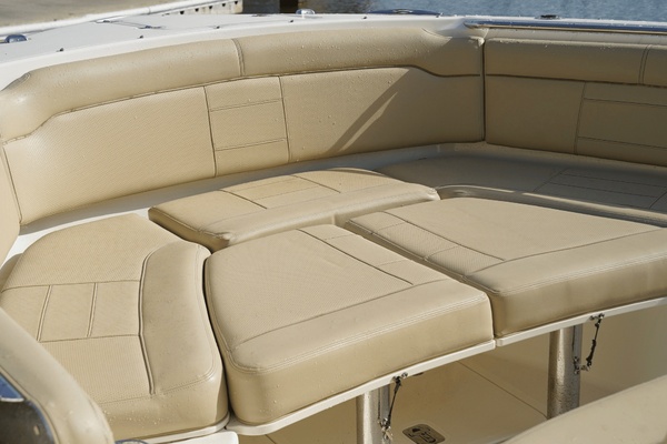 34ft Pursuit Yacht For Sale