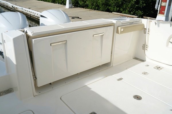 34ft Pursuit Yacht For Sale