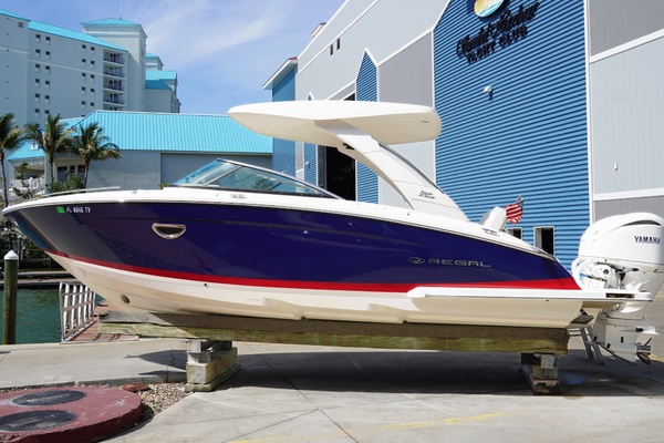 29ft Regal Yacht For Sale