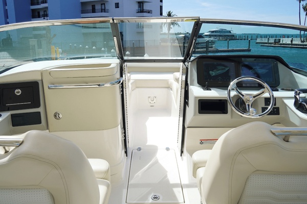29ft Regal Yacht For Sale