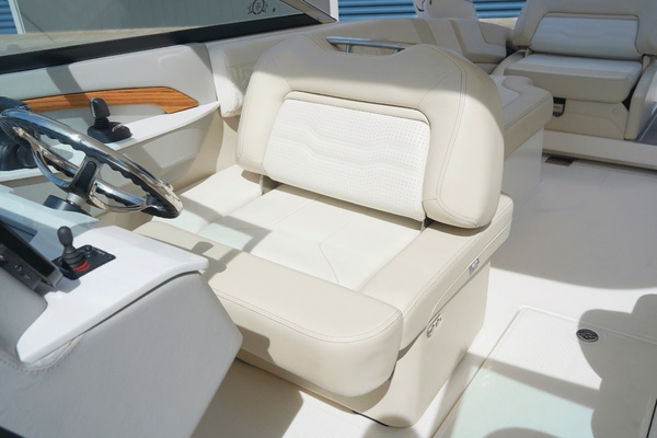 29ft Regal Yacht For Sale