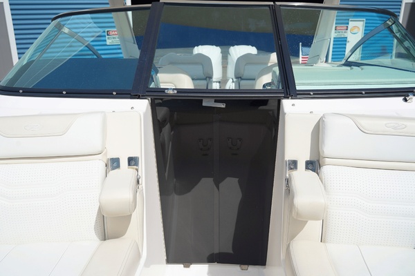 29ft Regal Yacht For Sale