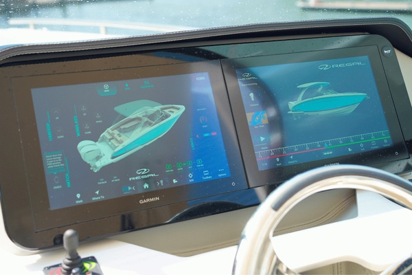 29ft Regal Yacht For Sale