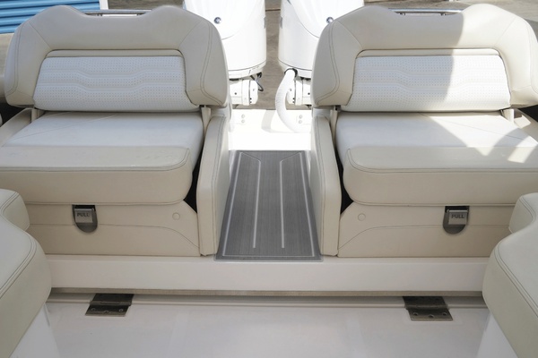 29ft Regal Yacht For Sale