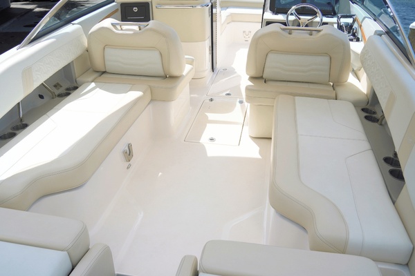 29ft Regal Yacht For Sale