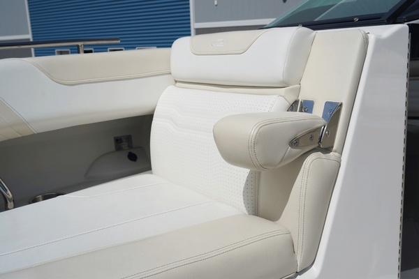 29ft Regal Yacht For Sale