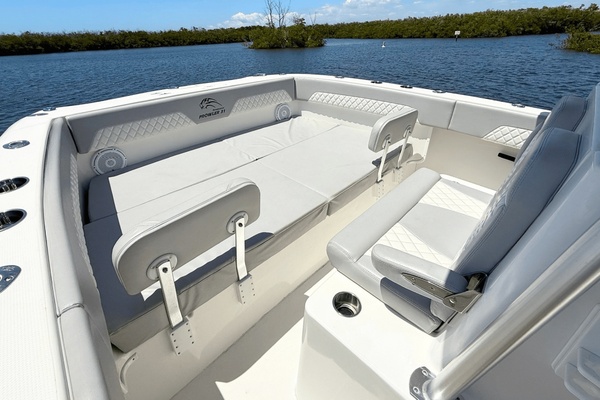 33ft Prowler Yacht For Sale
