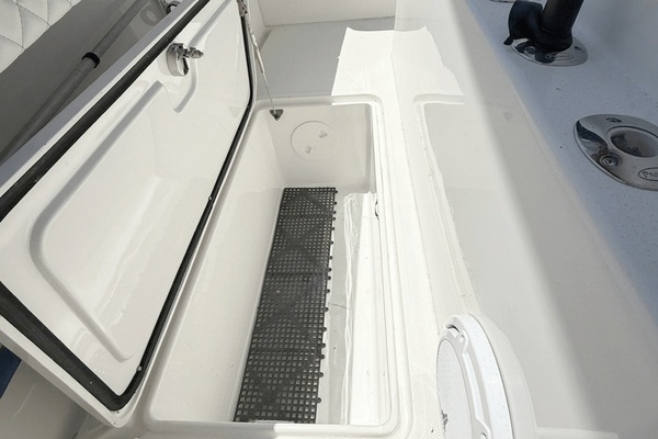 33ft Prowler Yacht For Sale