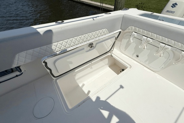 33ft Prowler Yacht For Sale