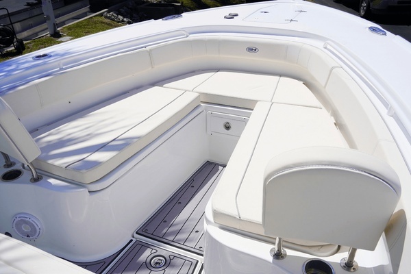 2025 Sea Hunt 29