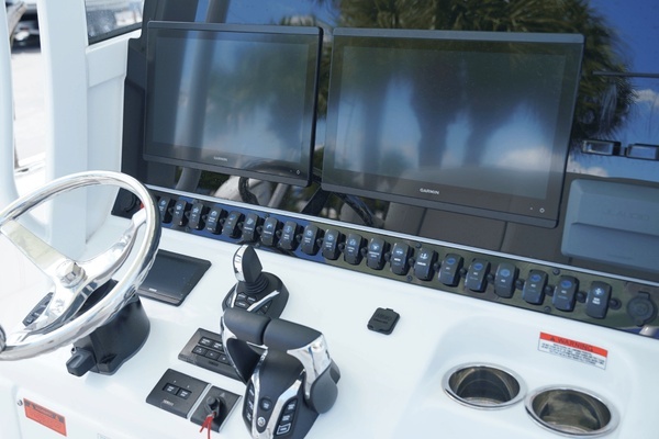 2025 Sea Hunt 29