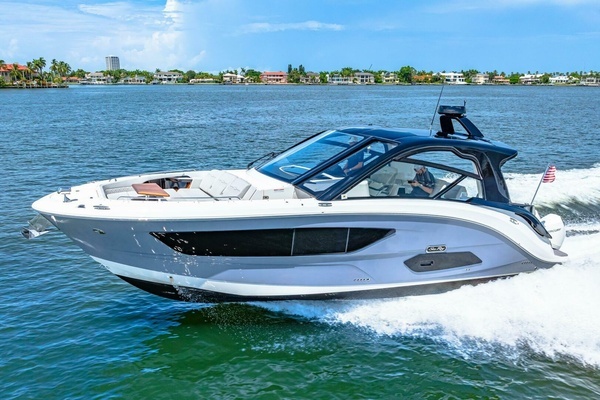 2022 Sea Ray 37