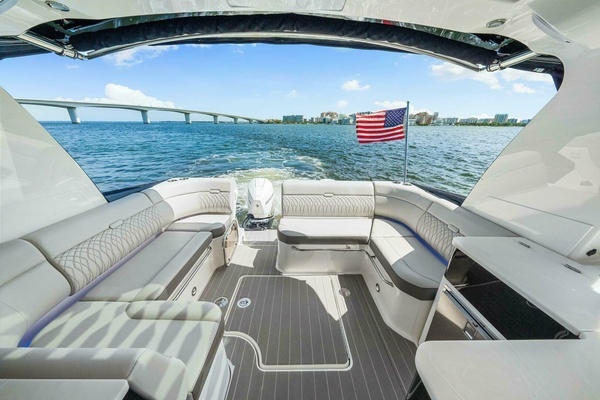 2022 Sea Ray 37
