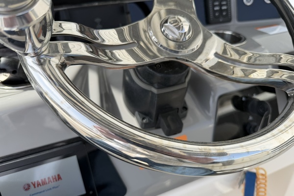26ft Robalo Yacht For Sale