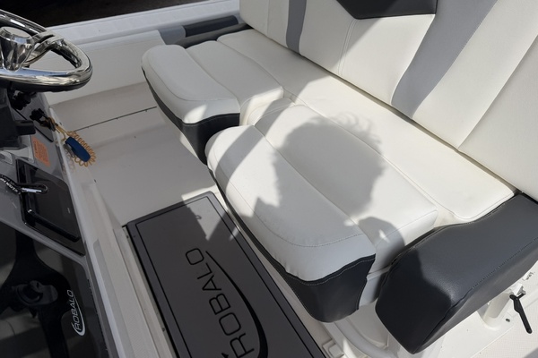 26ft Robalo Yacht For Sale