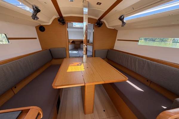 Magic 34ft Jeanneau Yacht For Sale