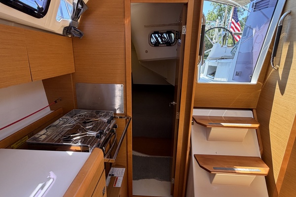 Magic 34ft Jeanneau Yacht For Sale