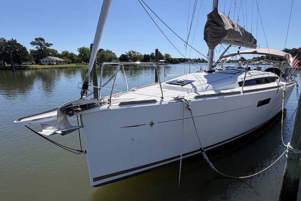 Magic 34ft Jeanneau Yacht For Sale