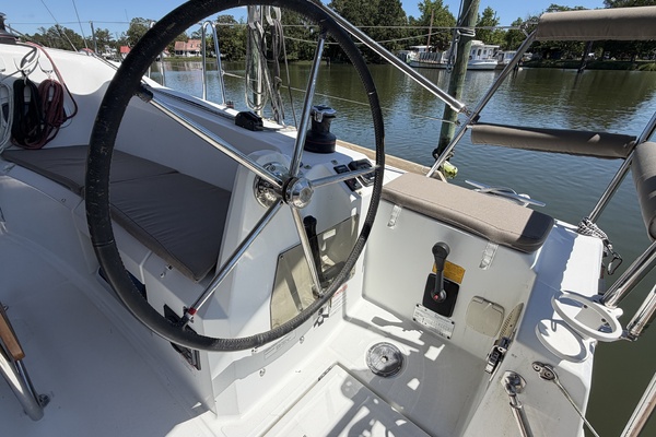 Magic 34ft Jeanneau Yacht For Sale