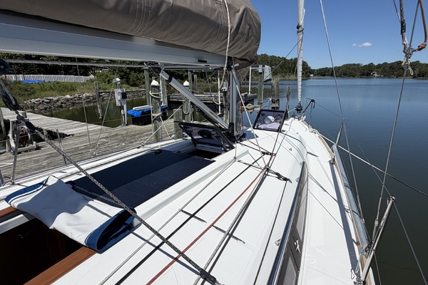 Magic 34ft Jeanneau Yacht For Sale