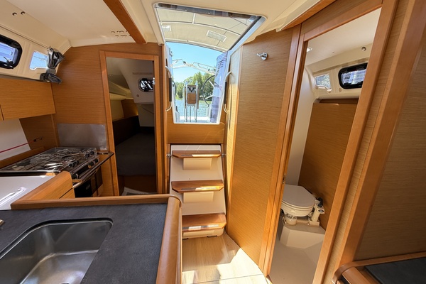 Magic 34ft Jeanneau Yacht For Sale
