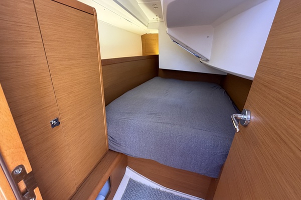 Magic 34ft Jeanneau Yacht For Sale