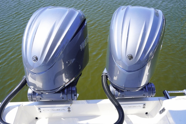32ft Cobia Yacht For Sale