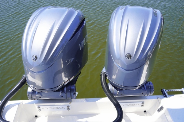 2023 Cobia 32