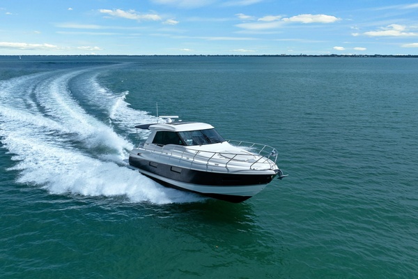 Freedom 48ft Cruisers Yachts Yacht For Sale
